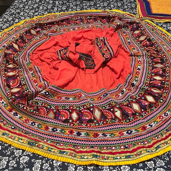 Chaniya choli - Picture 2 of 8